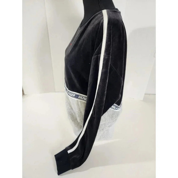 Vintage Tommy Hilfiger Velour Pullover Black & Gray Mens Size Medium - Picture 6 of 7